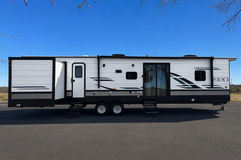 The Large Family travel trailer, 2 bedroom, 1.5-2 bath, sleeps 8 to 10